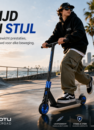 Suotu Stuntstep Zwart/Blauw